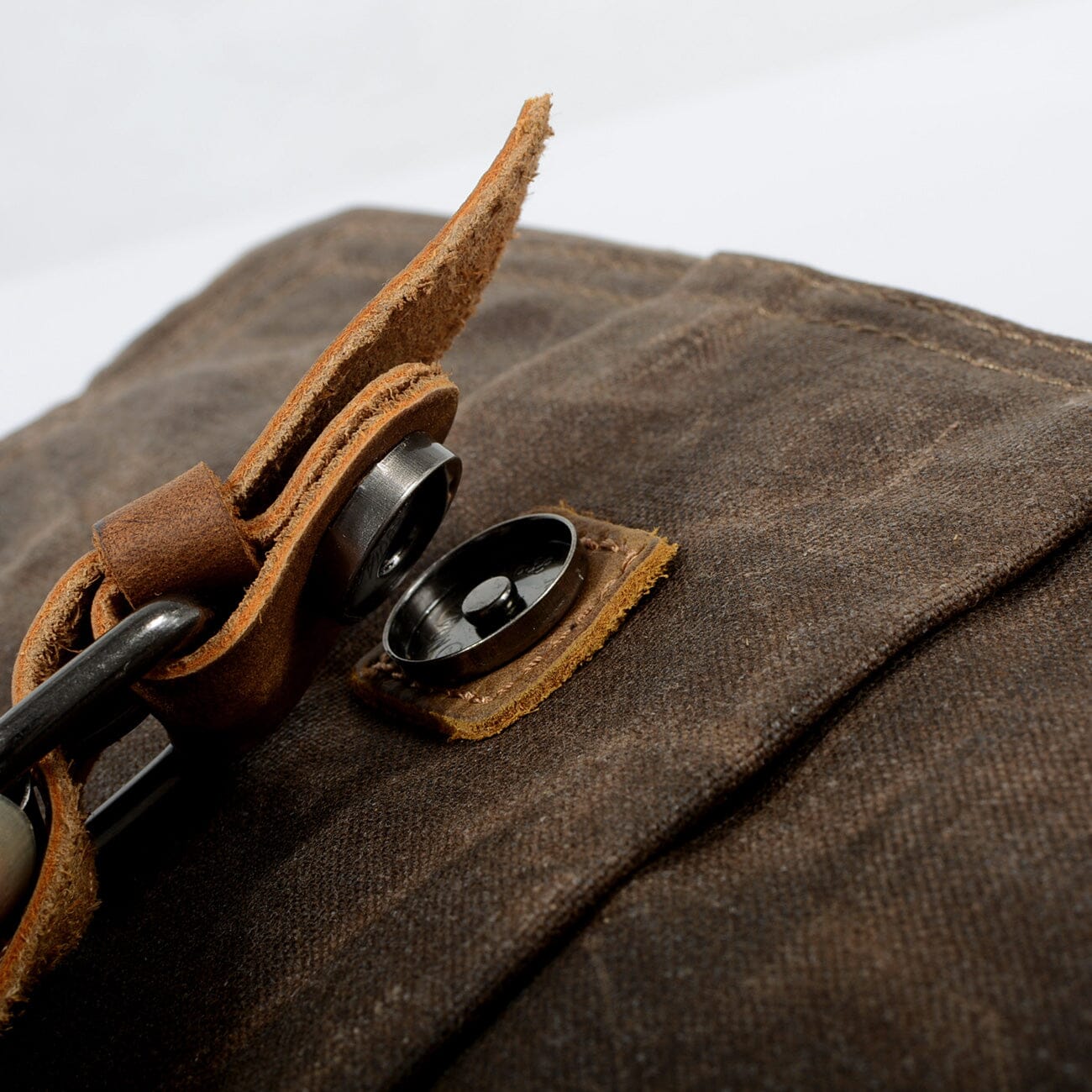 Cologne - Small Canvas Messenger Bag